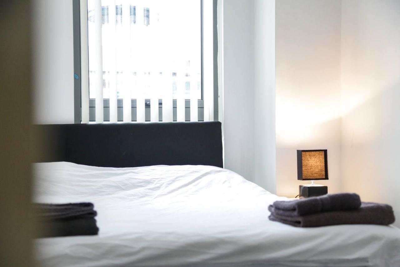 Serviced Apartment In Liverpool City Centre - Free Parking - Balcony - By Happy Days Extérieur photo